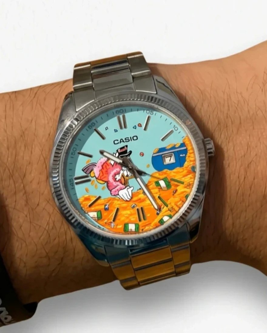 Reloj personalizado con el Tío Gilito sobre un Casio MTP-1302 redondo